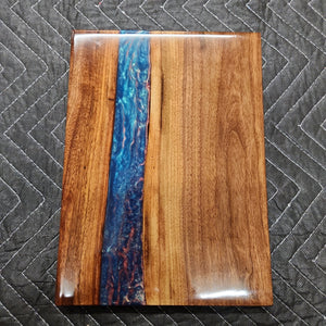 9 x 12 epoxy cutting board