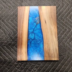 9 x 12 epoxy cutting board