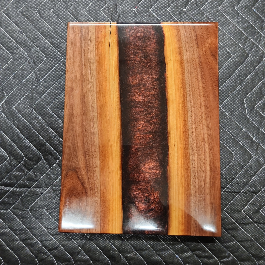 9 x 12 epoxy cutting board