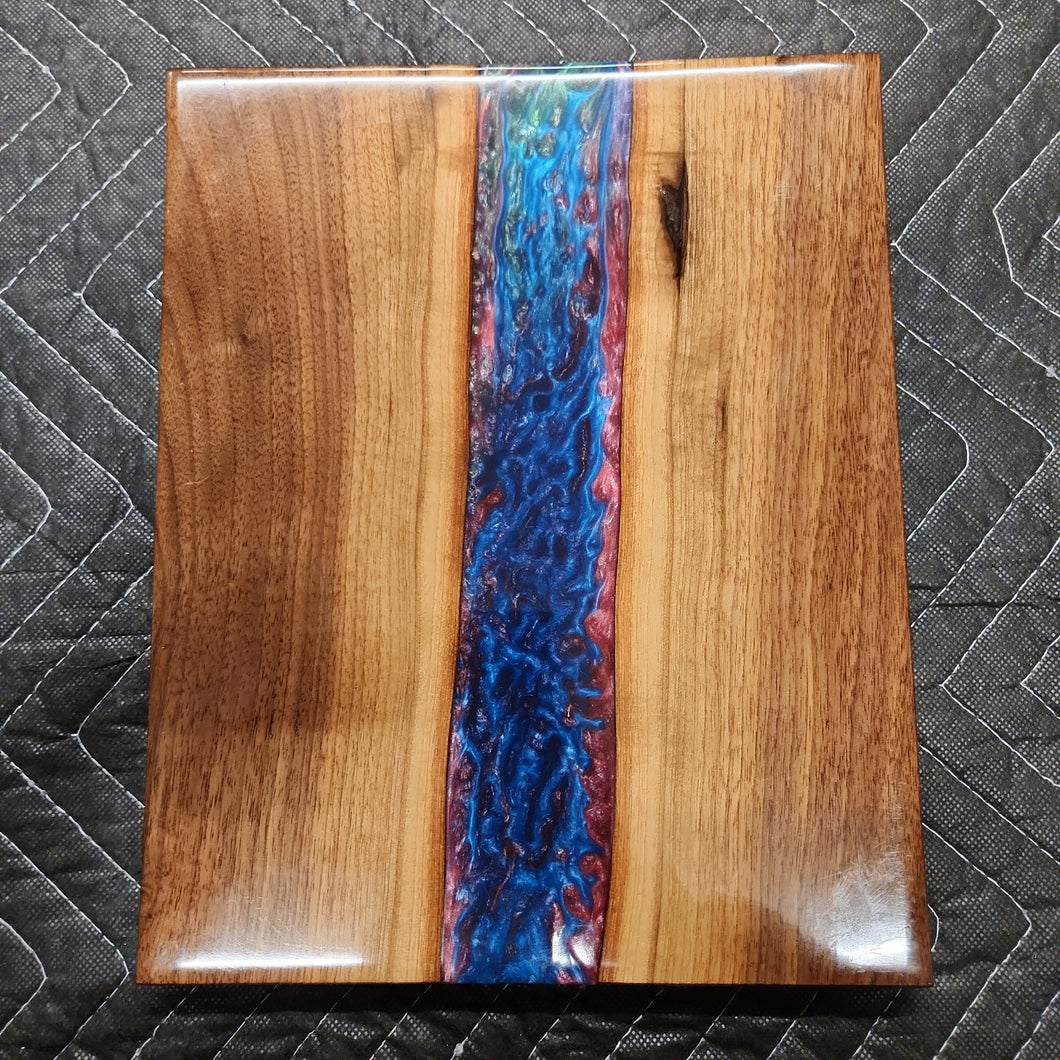 9 x 12 epoxy cutting board