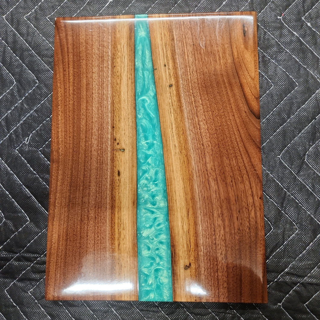 9 x 12 epoxy cutting board