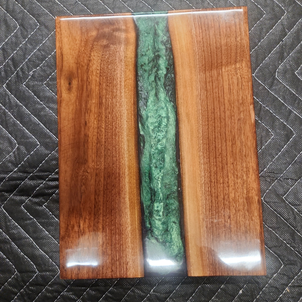 9 x 12 epoxy cutting board